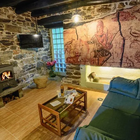 Σπίτι διακοπών 2 Bedrooms House With Enclosed Garden And Wifi At Baralla